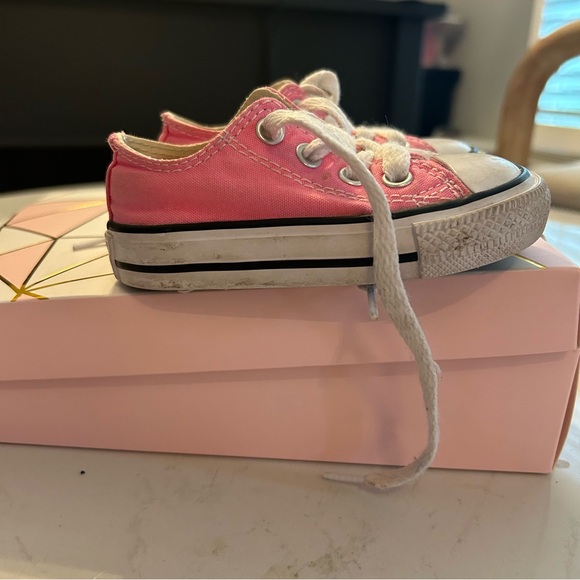 Converse Chuck Taylor - Picture 2 of 6